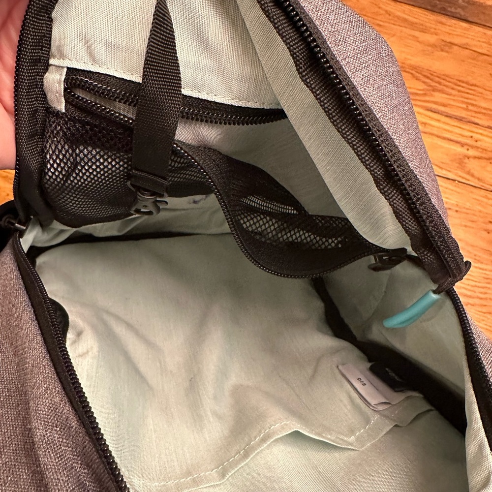 Sherpani Gray and Black Sling Bag - Picture 8 of 11